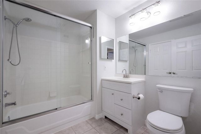 8825 LATREC AVENUE 6105, Orlando, FL 32819