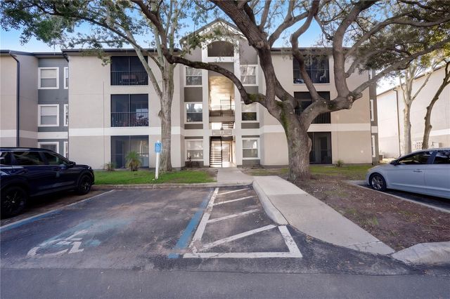 8825 LATREC AVENUE 6105, Orlando, FL 32819