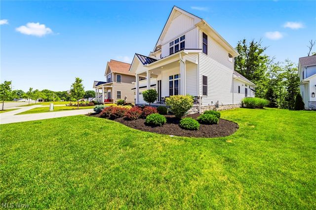 587 Magnolia Court, Mayfield, OH 44143