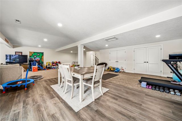 587 Magnolia Court, Mayfield, OH 44143