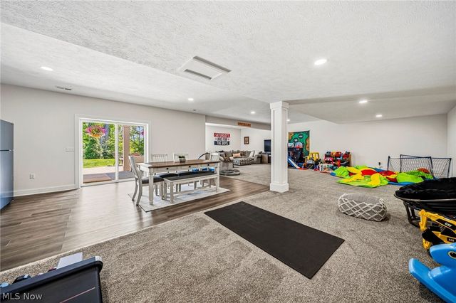 587 Magnolia Court, Mayfield, OH 44143