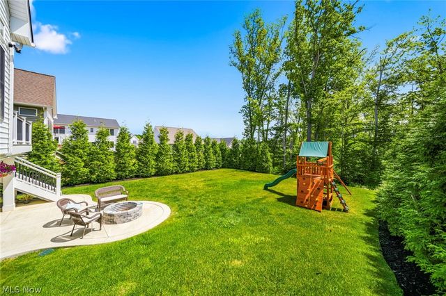 587 Magnolia Court, Mayfield, OH 44143