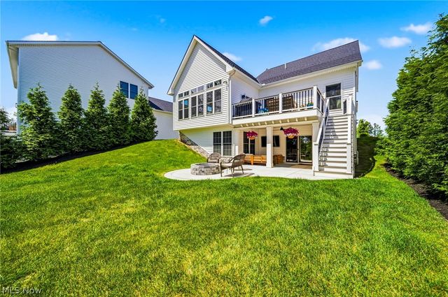 587 Magnolia Court, Mayfield, OH 44143