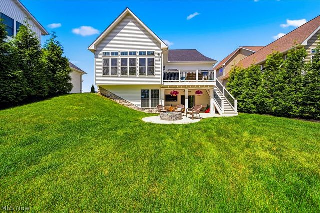 587 Magnolia Court, Mayfield, OH 44143