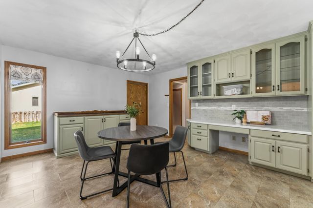 1203 22nd Avenue SW, Austin, MN 55912