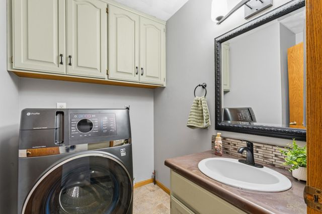 1203 22nd Avenue SW, Austin, MN 55912