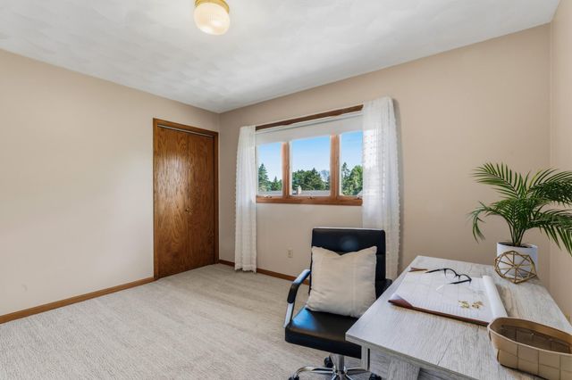 1203 22nd Avenue SW, Austin, MN 55912
