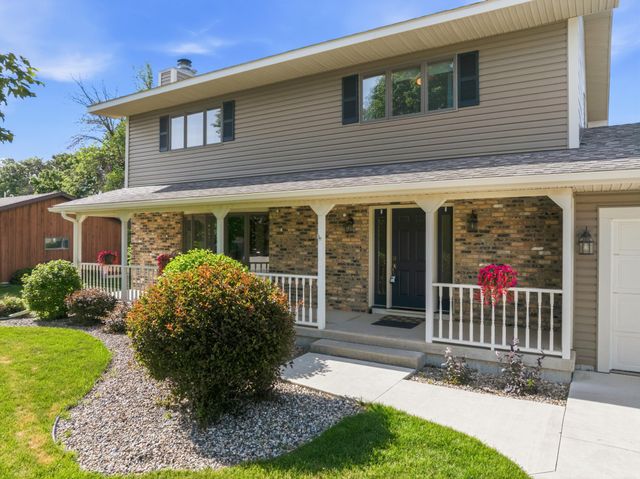 1203 22nd Avenue SW, Austin, MN 55912