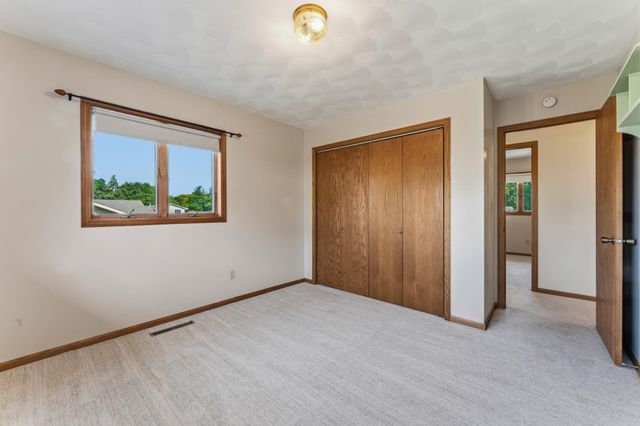 1203 22nd Avenue SW, Austin, MN 55912