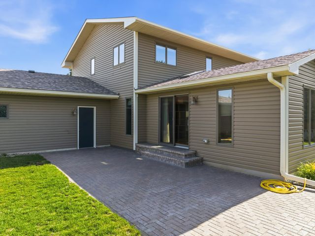 1203 22nd Avenue SW, Austin, MN 55912