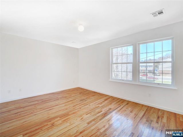 627 Hunterdon Street, Newark, NJ 07108