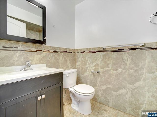 627 Hunterdon Street, Newark, NJ 07108