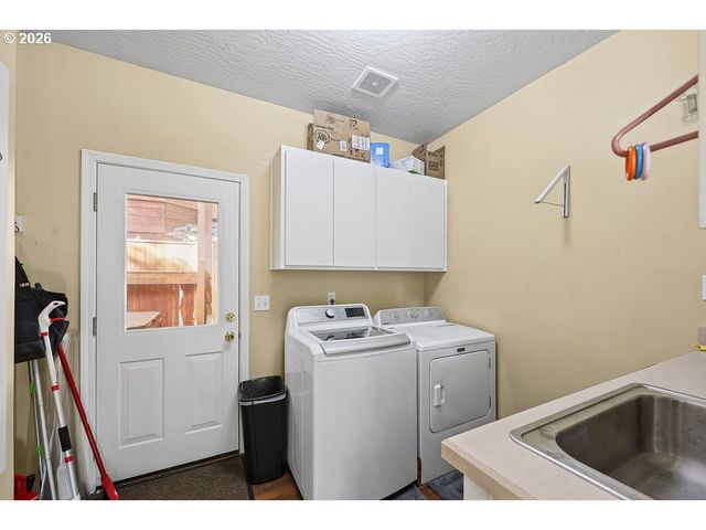 4245 BENT TREE Ln, Eugene, OR 97405