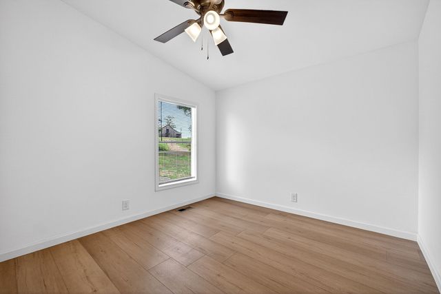 1437 Jefferson Rd, Smithville, TN 37166