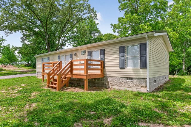 1437 Jefferson Rd, Smithville, TN 37166