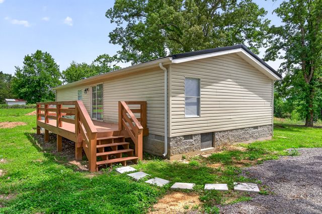 1437 Jefferson Rd, Smithville, TN 37166