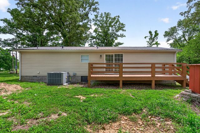 1437 Jefferson Rd, Smithville, TN 37166