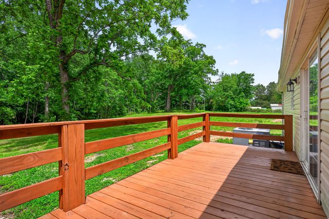 1437 Jefferson Rd, Smithville, TN 37166
