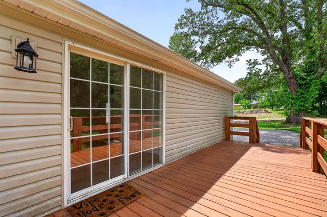 1437 Jefferson Rd, Smithville, TN 37166