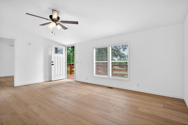 1437 Jefferson Rd, Smithville, TN 37166