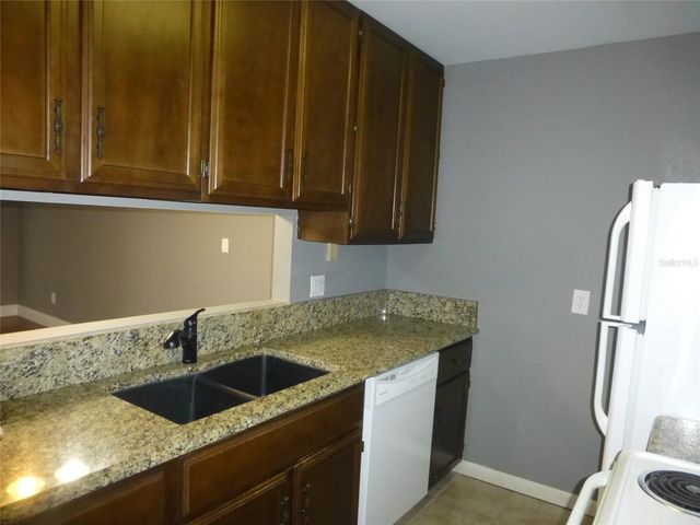 3203 W TACON STREET B, Tampa, FL 33629