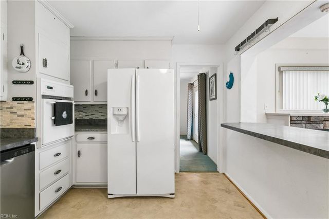 1709 Beach RD, Hampton, VA 23664