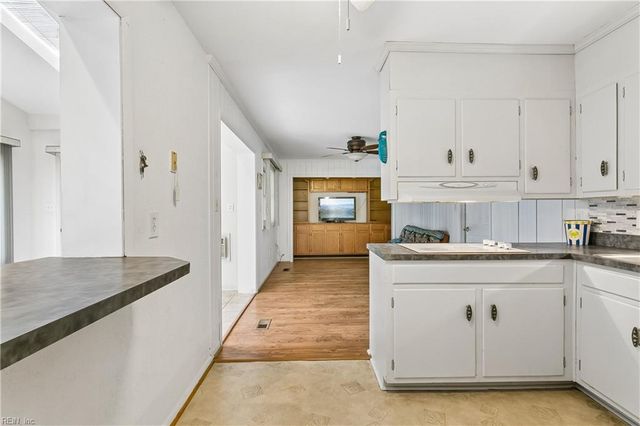 1709 Beach RD, Hampton, VA 23664