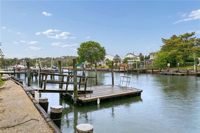 1709 Beach RD, Hampton, VA 23664