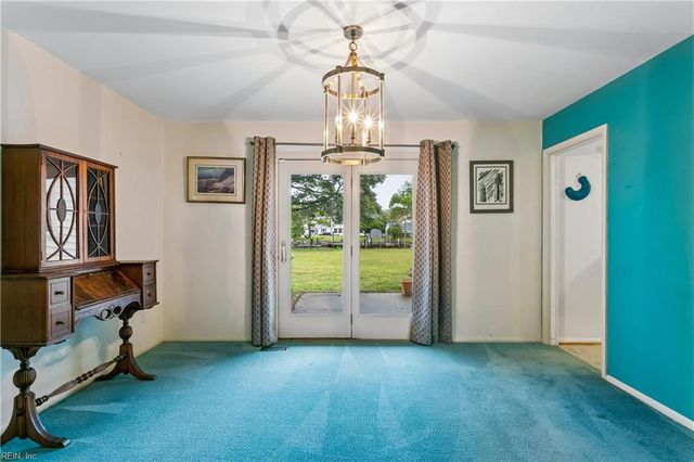1709 Beach RD, Hampton, VA 23664