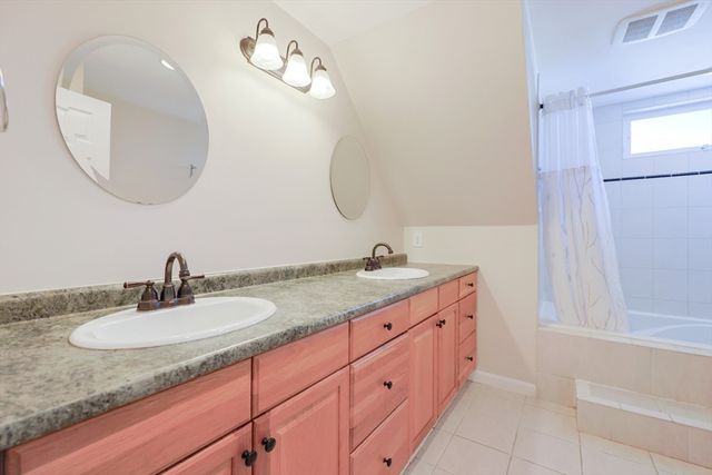 7 Harriet Ave 7, Belmont, MA 02478