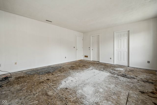 2340 Gradison Circle, Indianapolis, IN 46214