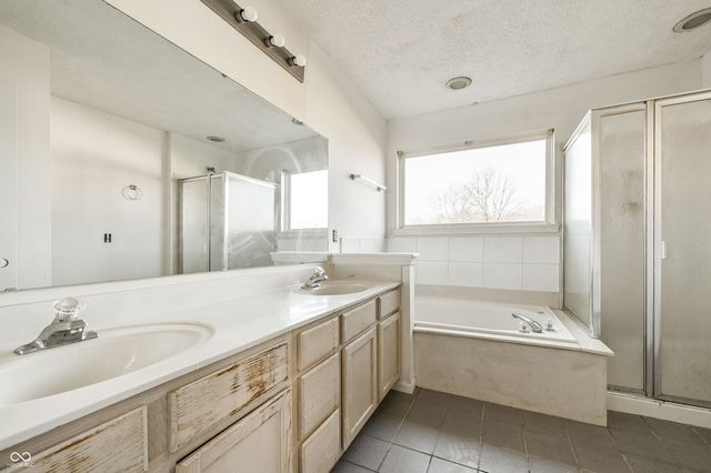 2340 Gradison Circle, Indianapolis, IN 46214