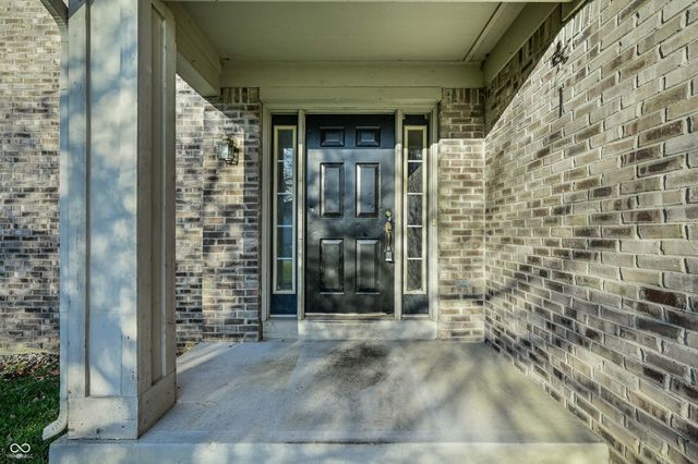 2340 Gradison Circle, Indianapolis, IN 46214