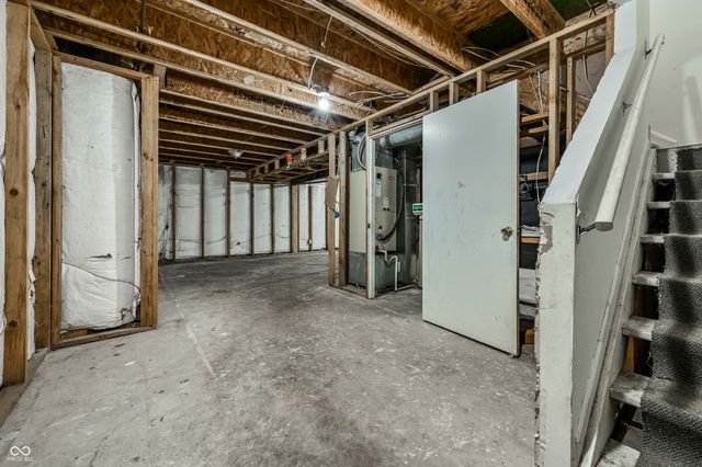 2340 Gradison Circle, Indianapolis, IN 46214