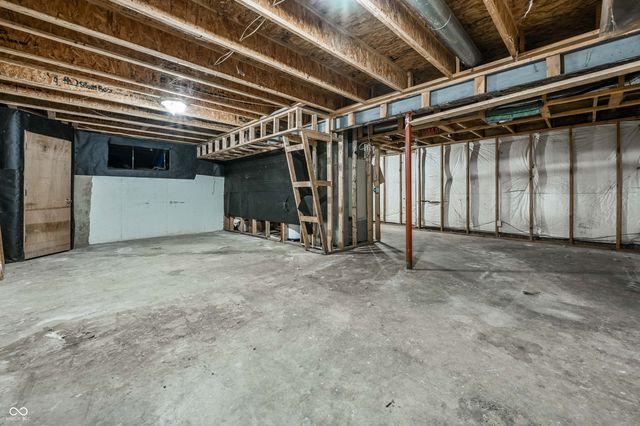 2340 Gradison Circle, Indianapolis, IN 46214