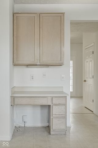 2340 Gradison Circle, Indianapolis, IN 46214