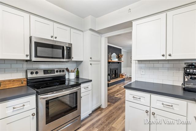 4930 Poinsettia Avenue, Kentwood, MI 49508