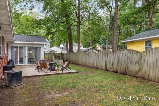 4930 Poinsettia Avenue, Kentwood, MI 49508