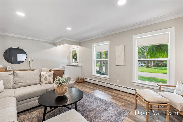 4930 Poinsettia Avenue, Kentwood, MI 49508