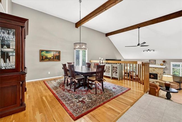 8326 Richards Road, Lenexa, KS 66215