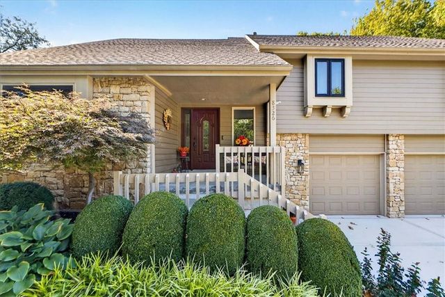 8326 Richards Road, Lenexa, KS 66215