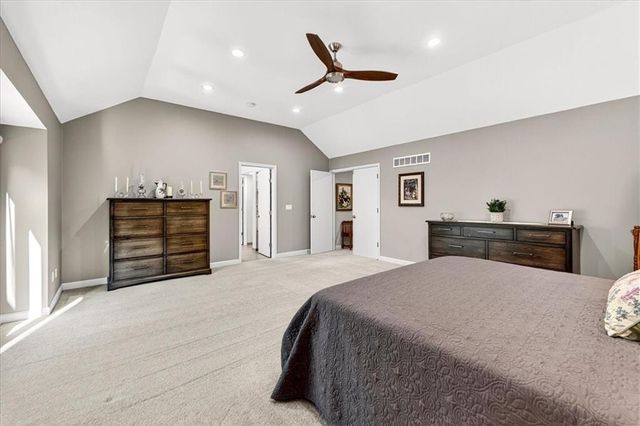 8326 Richards Road, Lenexa, KS 66215