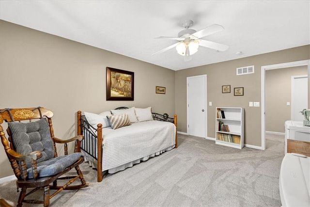 8326 Richards Road, Lenexa, KS 66215