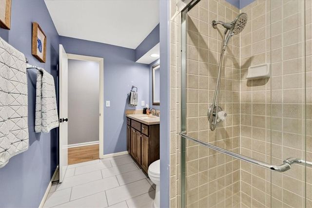8326 Richards Road, Lenexa, KS 66215