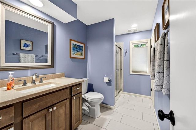 8326 Richards Road, Lenexa, KS 66215