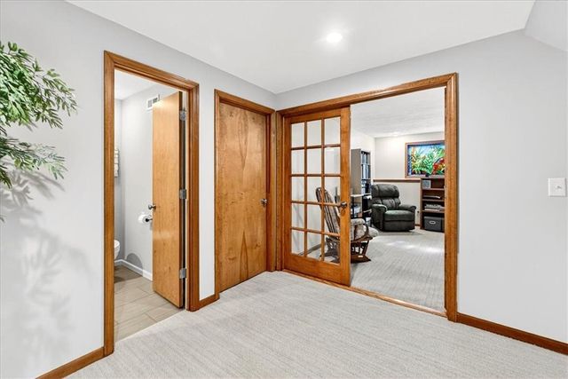 8326 Richards Road, Lenexa, KS 66215