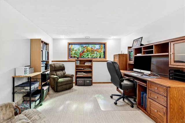 8326 Richards Road, Lenexa, KS 66215