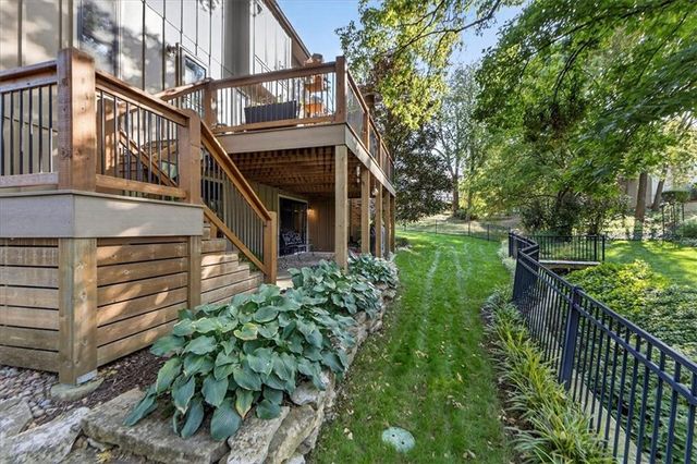 8326 Richards Road, Lenexa, KS 66215