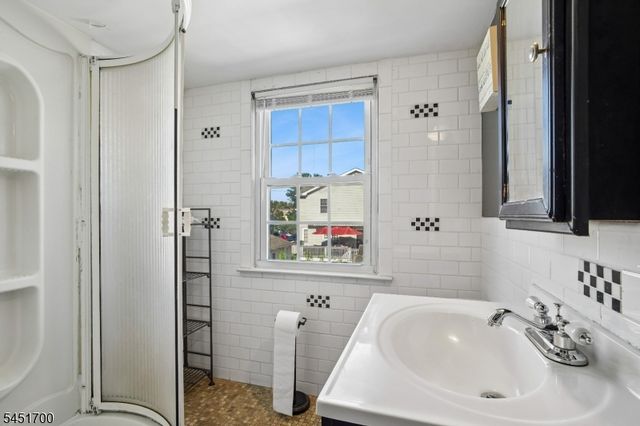 20 S 18Th St, Kenilworth Boro, NJ 07033