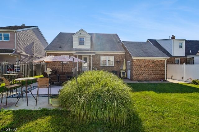 20 S 18Th St, Kenilworth Boro, NJ 07033